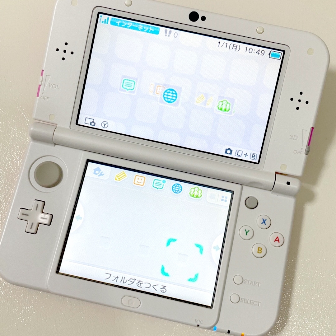 ニンテンドー3DS(ニンテンドー3DS)のNewニンテンドー3DS LL ピンク ホワイト 本体 Nintendo 白 エンタメ/ホビーのゲームソフト/ゲーム機本体(携帯用ゲーム機本体)の商品写真