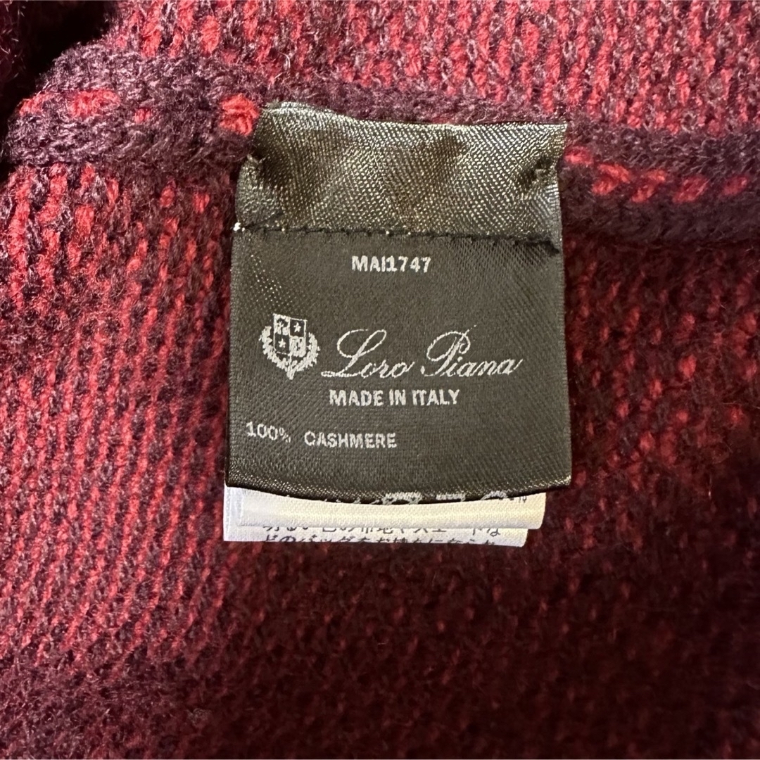 LORO PIANA(ロロピアーナ)の新品未使用 ロロピアーナ loro piana ニット 赤 レディースのトップス(ニット/セーター)の商品写真