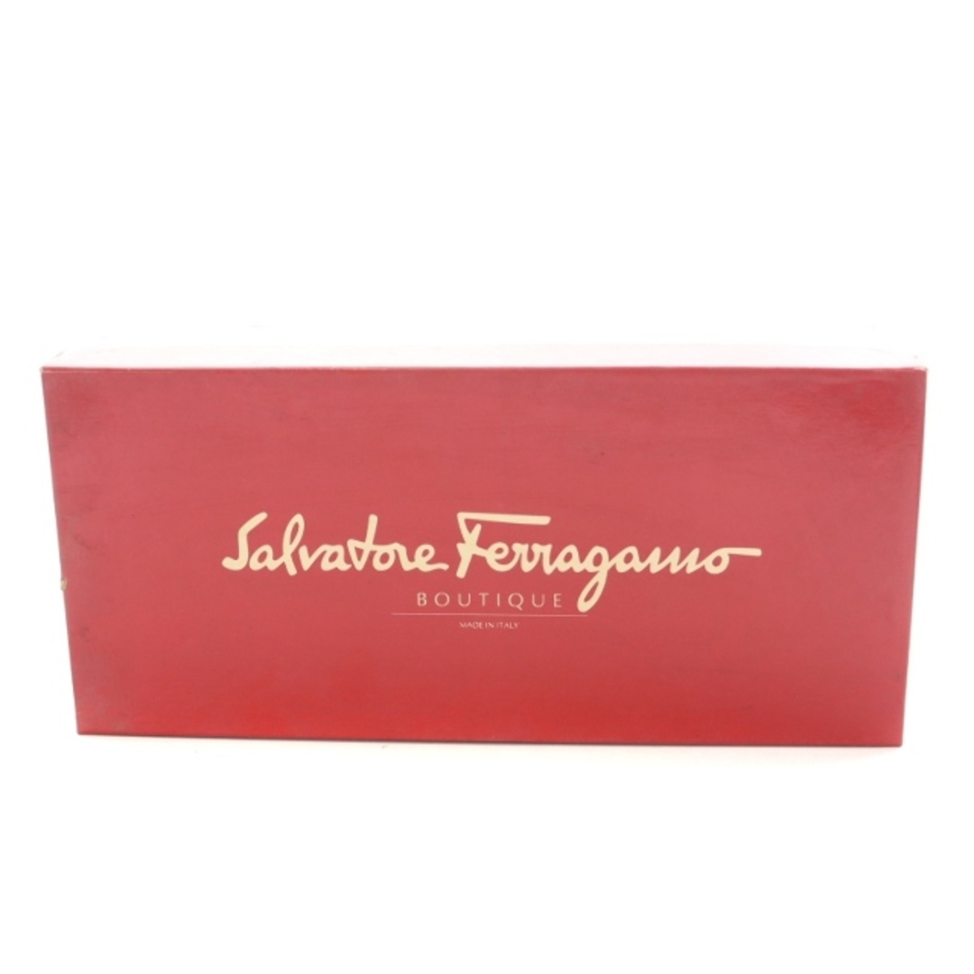 Salvatore Ferragamo(サルヴァトーレフェラガモ)のサルヴァトーレフェラガモ フェラガモワールド パンプス チャンキーヒール ヴァラ レディースの靴/シューズ(ハイヒール/パンプス)の商品写真