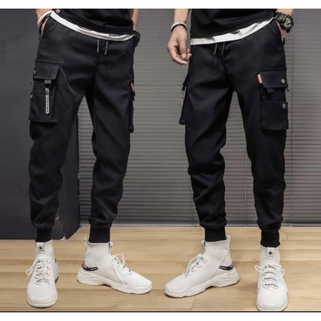 ジョガーパンツ  XL 黒 ブラック カーゴ　チノパン 無地 韓国　ユニセックス メンズのパンツ(ワークパンツ/カーゴパンツ)の商品写真