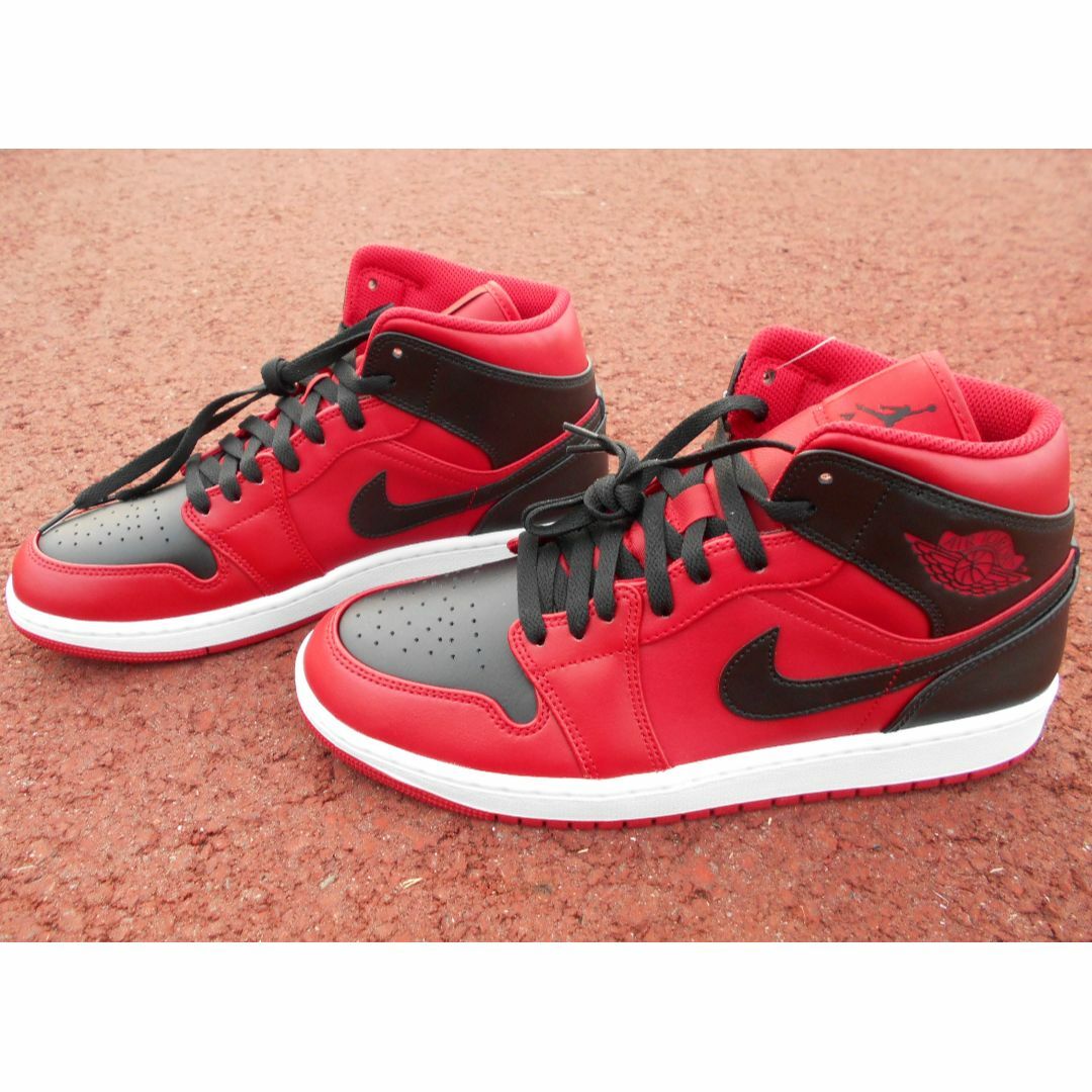 Jordan Brand（NIKE）(ジョーダン)のNIKE AIR JORDAN 1 MID gymred 554724-660 メンズの靴/シューズ(スニーカー)の商品写真