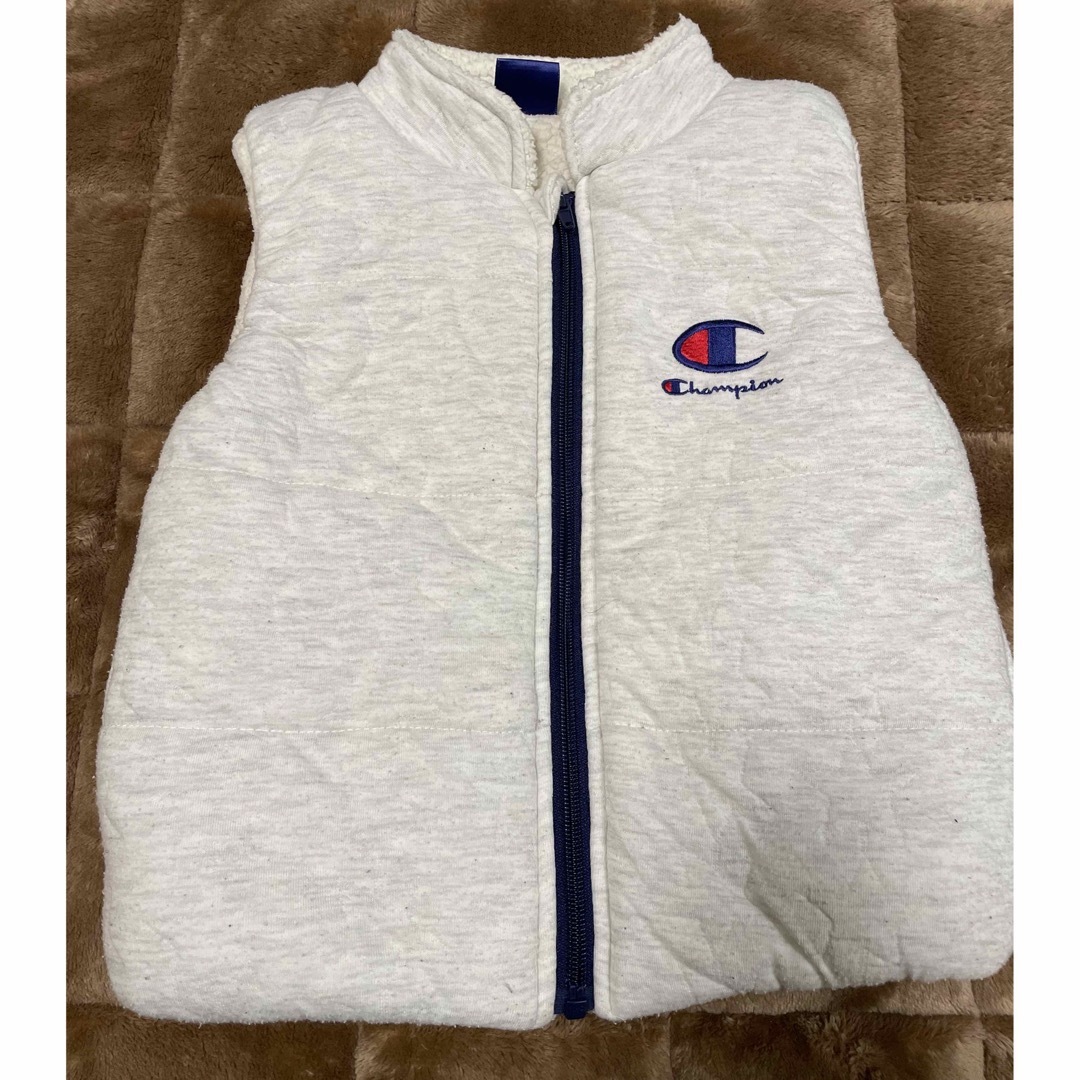 Champion(チャンピオン)のチャンピオン　裏ボアベスト　110 キッズ/ベビー/マタニティのキッズ服男の子用(90cm~)(その他)の商品写真