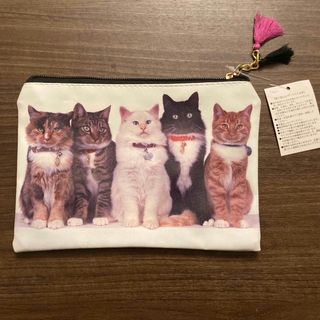 【新品未使用】もふもふ 5匹の猫ちゃん 🐈‍⬛ ポーチ スクエア型 フリンジ付き(ポーチ)