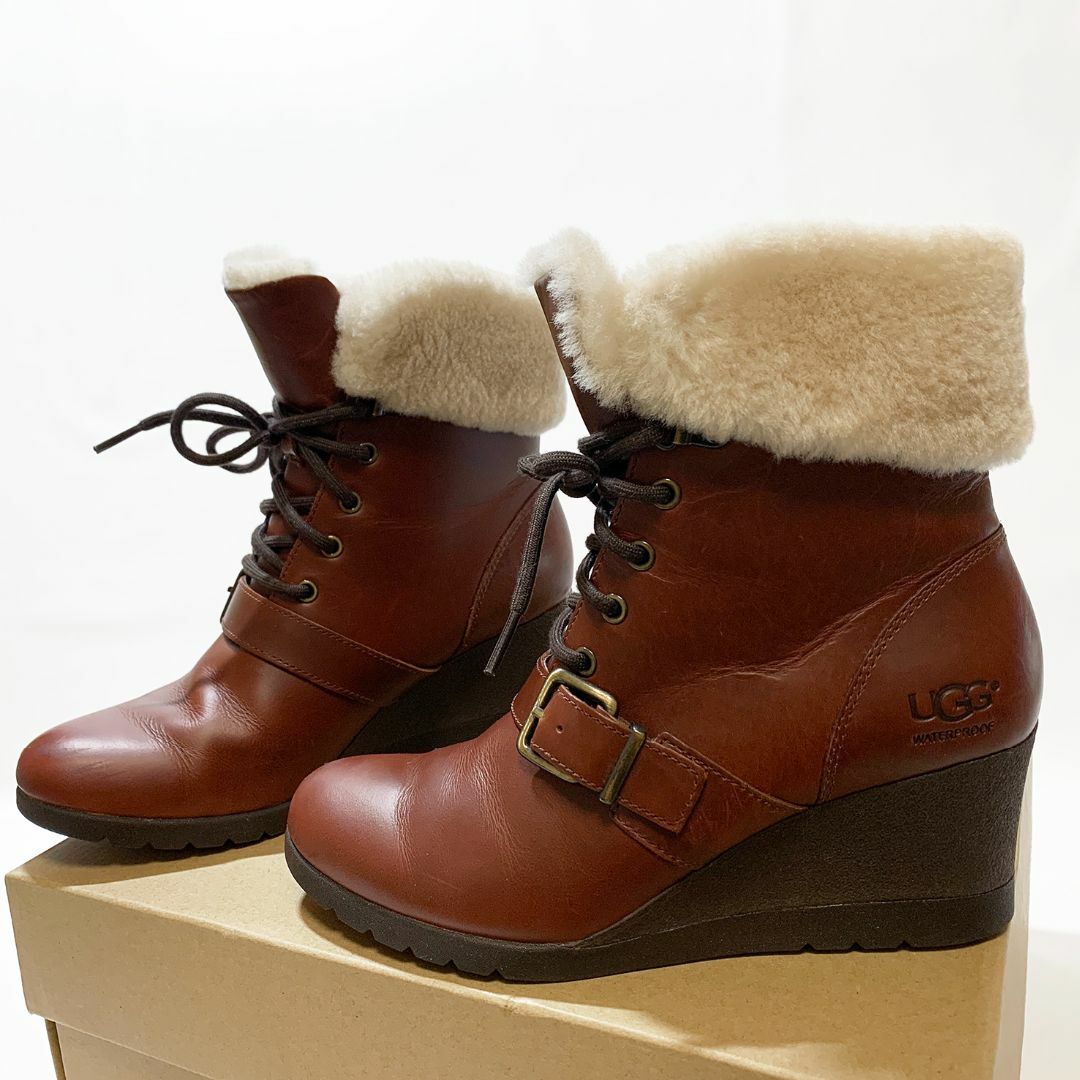 UGG AUSTRALIA(アグオーストラリア)の【美品】UGG アグ ムートン レザーブーツ JANNEY ブラウン 24サイズ レディースの靴/シューズ(ブーツ)の商品写真