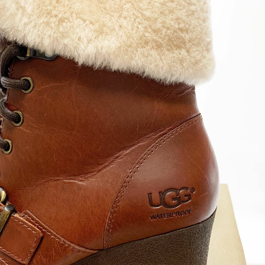 UGG AUSTRALIA(アグオーストラリア)の【美品】UGG アグ ムートン レザーブーツ JANNEY ブラウン 24サイズ レディースの靴/シューズ(ブーツ)の商品写真