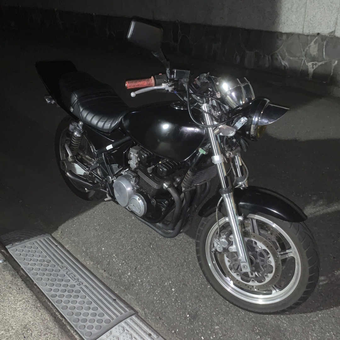 カワサキ(カワサキ)のゼファー400     cbx cbr xjr 自動車/バイクのバイク(車体)の商品写真