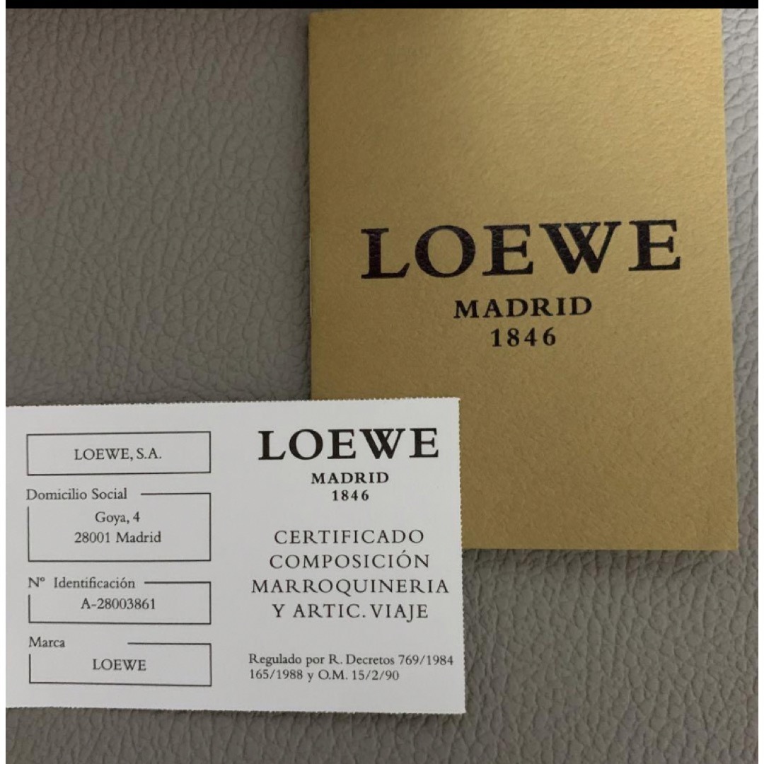 LOEWE(ロエベ)の新品未使用　ロエベ　ミニポーチ　ピンク レディースのファッション小物(ポーチ)の商品写真