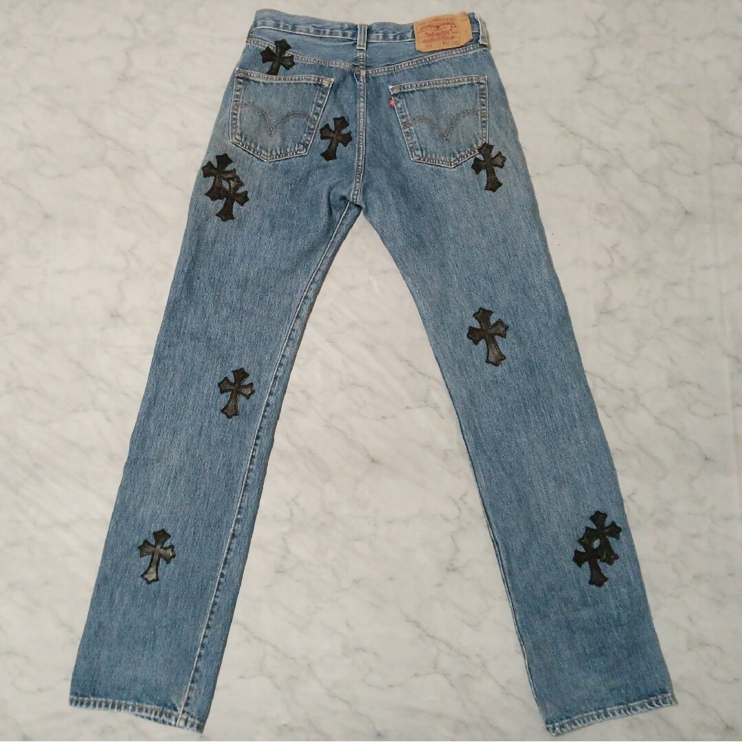 Chrome Hearts(クロムハーツ)のLevi's 501（W32 / 80cm）クロスパッチカスタム メンズのパンツ(デニム/ジーンズ)の商品写真