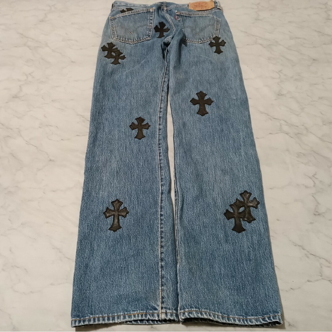 Chrome Hearts(クロムハーツ)のLevi's 501（W32 / 80cm）クロスパッチカスタム メンズのパンツ(デニム/ジーンズ)の商品写真