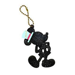 ディズニー(Disney)の【未使用新品】ミッキー　ラメ入りアクリルキーホルダー　シルエット(キャラクターグッズ)