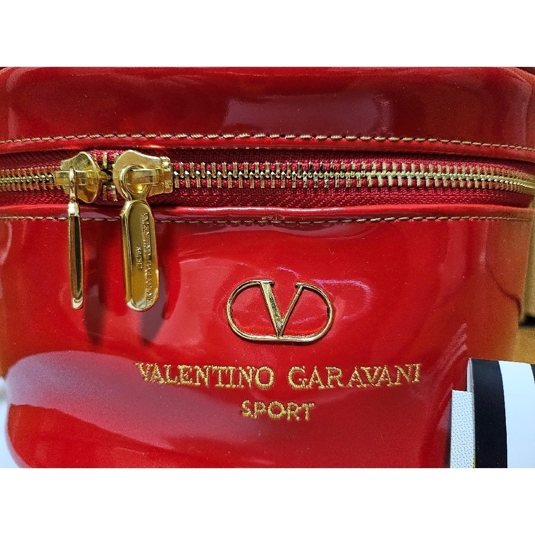 Valentino garavani sport エナメルバニティバッグ