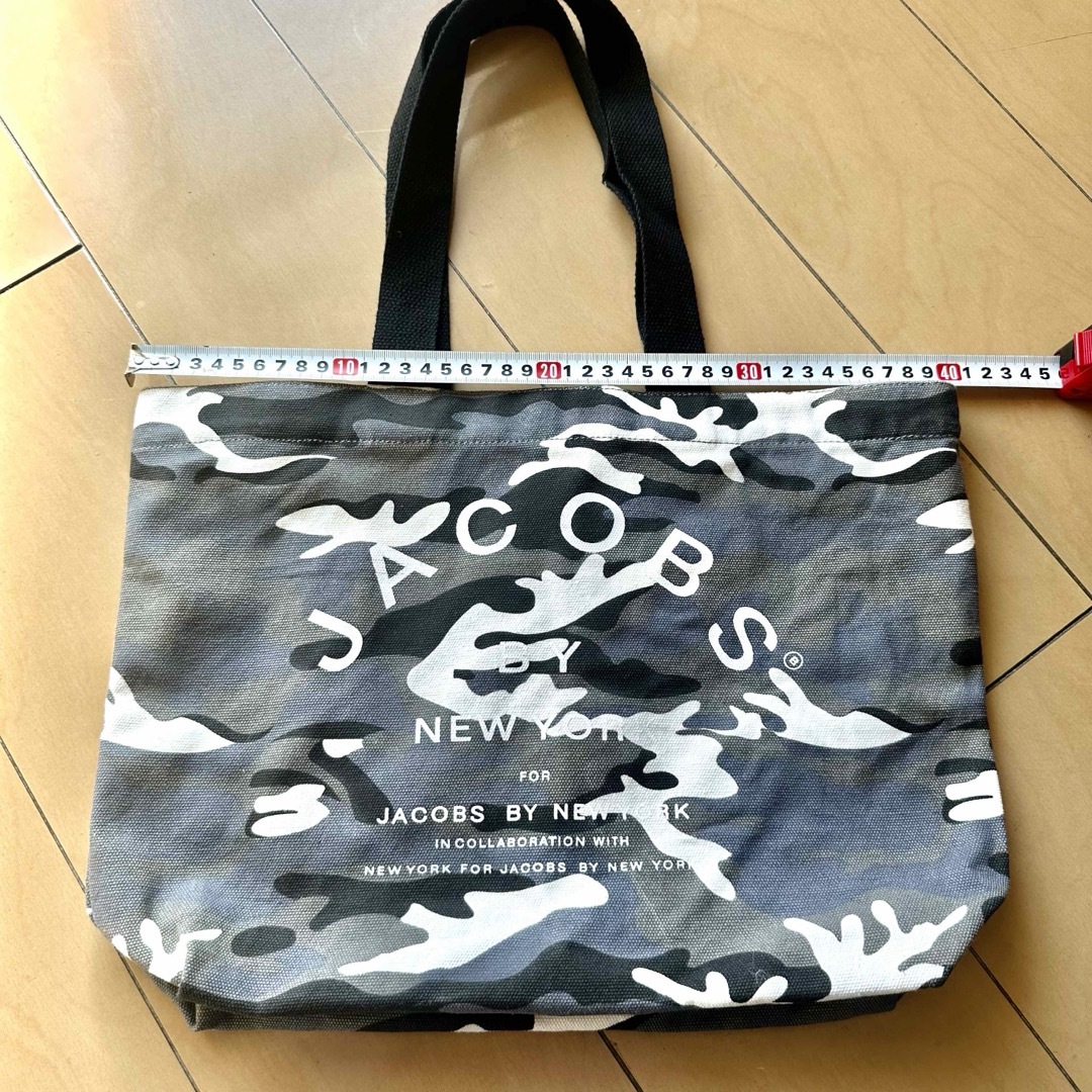 MARC JACOBS(マークジェイコブス)のトートバッグ　キャンバストート　鞄　MarcJacobs マークジェイコブス レディースのバッグ(トートバッグ)の商品写真