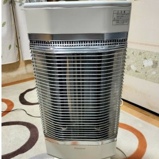 ダイキン(DAIKIN)のダイキン　セラムヒート　遠赤外線暖房機(電気ヒーター)