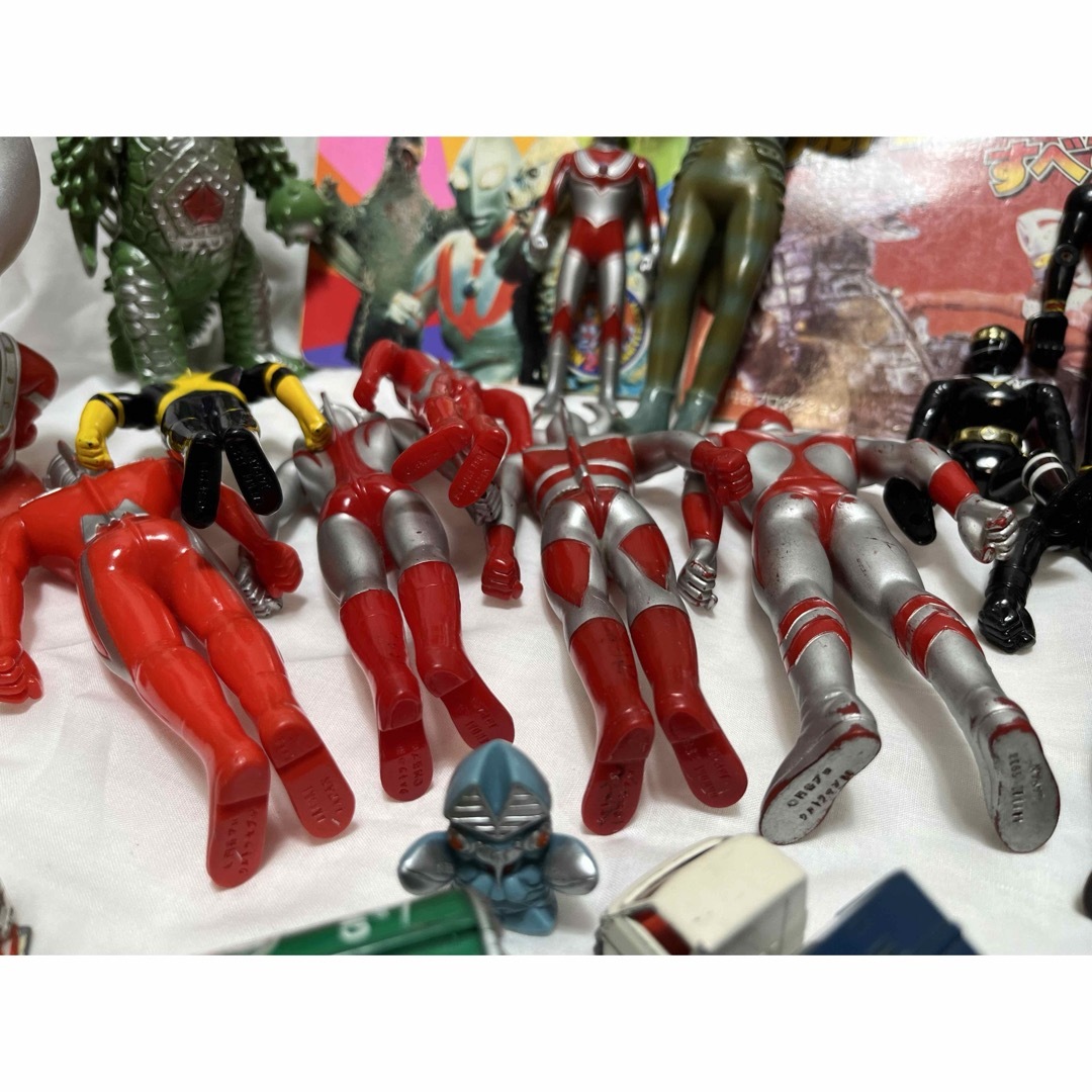 BANDAI(バンダイ)のウルトラマン　父母　バルタン星人　仮面ライダー　ソフビ　ミニカー　まとめ売り エンタメ/ホビーのフィギュア(特撮)の商品写真