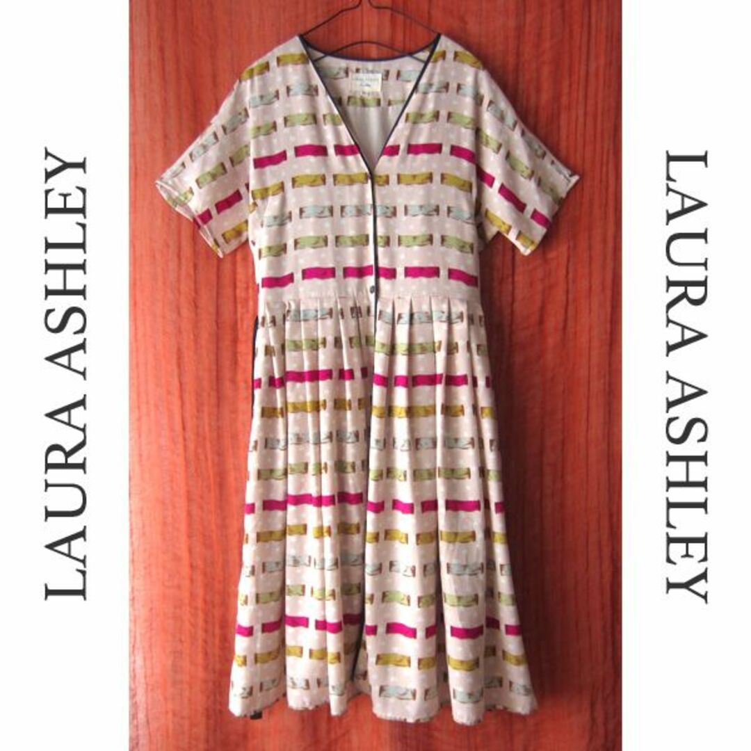 LAURA ASHLEY(ローラアシュレイ)の美品　LAURA ASHLEY／ローラアシュレイ★　半袖ロングワンピース レディースのワンピース(ロングワンピース/マキシワンピース)の商品写真