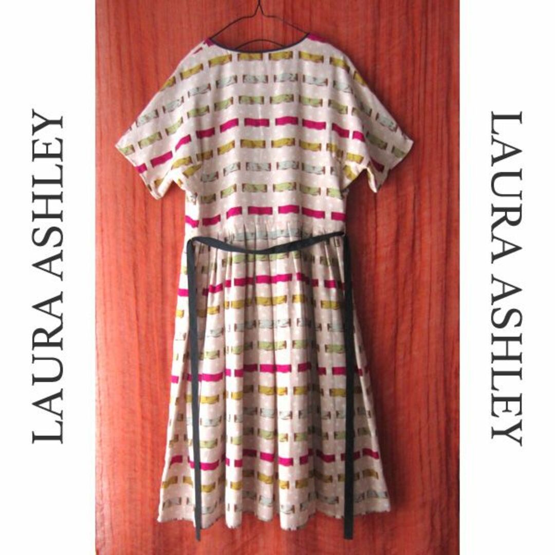 LAURA ASHLEY(ローラアシュレイ)の美品　LAURA ASHLEY／ローラアシュレイ★　半袖ロングワンピース レディースのワンピース(ロングワンピース/マキシワンピース)の商品写真