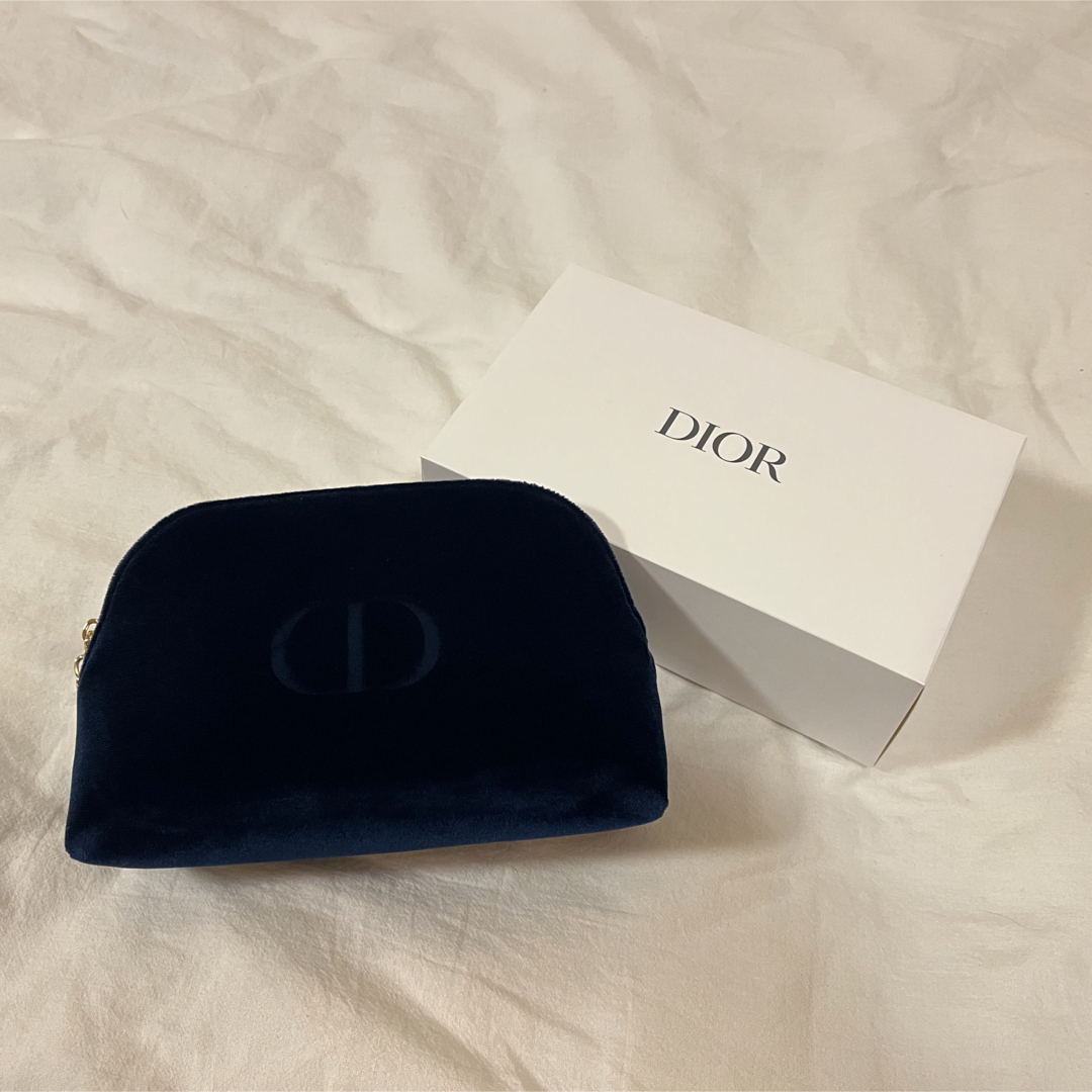 Dior - Dior ノベルティポーチ 2023 限定品 ディオール ホリデー Dior - Dior ノベルティポーチ 2023 限定品 ディオール ホリデー