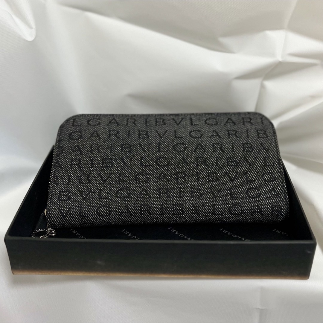 BVLGARI - ☆未使用品☆ ブルガリ ロゴマニア ラウンド BVLGARI - ☆未使用品☆ ブルガリ ロゴマニア ラウンド