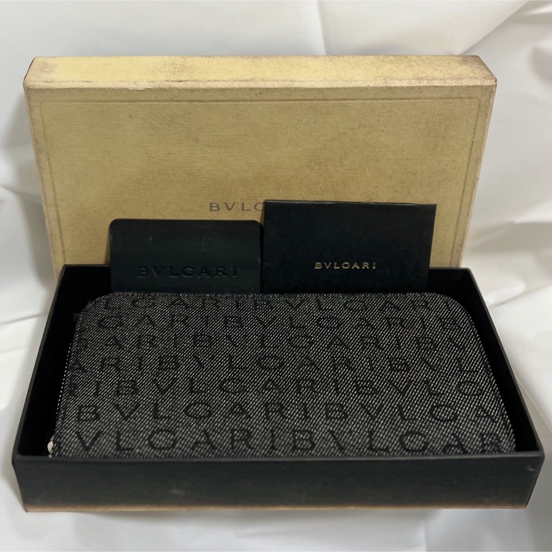 BVLGARI - ☆未使用品☆ ブルガリ ロゴマニア ラウンド BVLGARI - ☆未使用品☆ ブルガリ ロゴマニア ラウンド