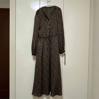 ダブルクローゼット(w closet)の小花柄ワンピース　wcloset(ロングワンピース/マキシワンピース)