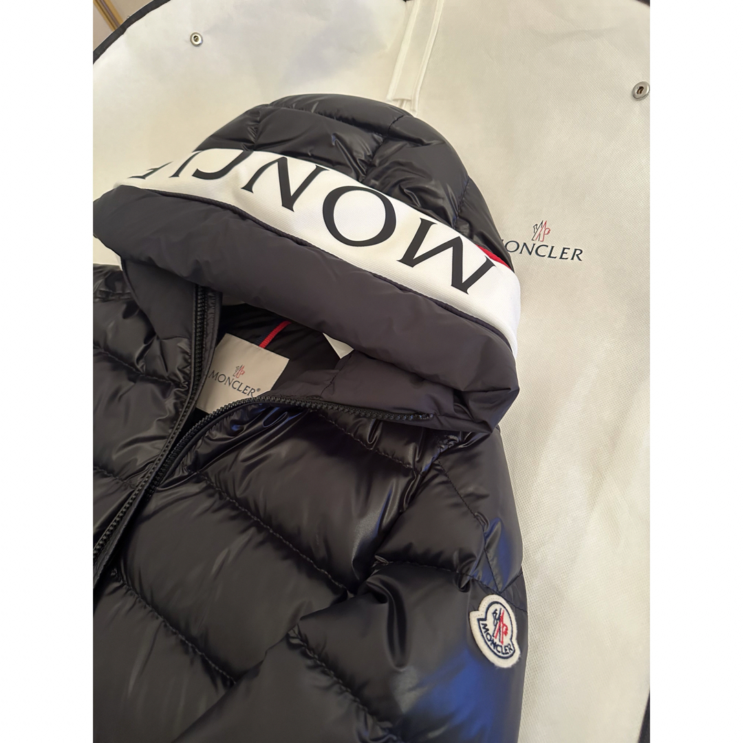 MONCLER(モンクレール)のMONCLER (モンクレール) ロゴフード Cardere 12歳152センチ キッズ/ベビー/マタニティのキッズ服男の子用(90cm~)(ジャケット/上着)の商品写真