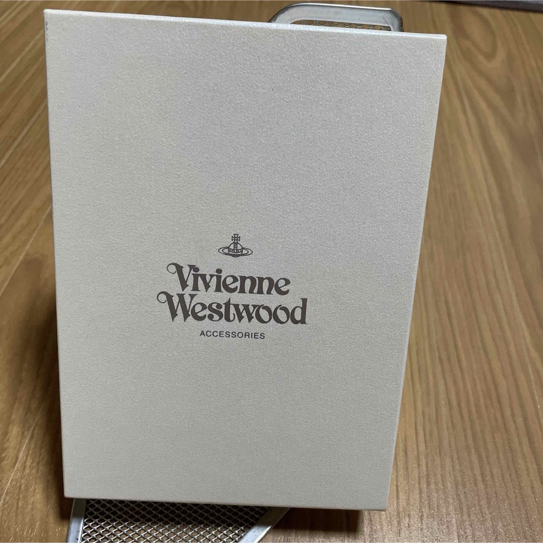 Vivienne Westwood(ヴィヴィアンウエストウッド)の【新品未使用！箱入り】ヴィヴィアンウエストウッド ハンカチセット レディースのファッション小物(ハンカチ)の商品写真