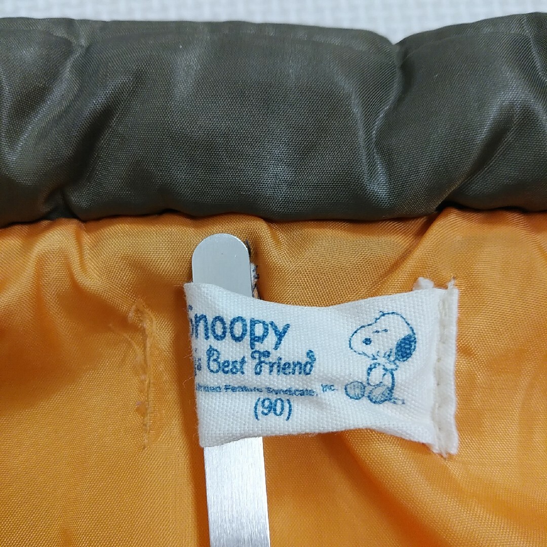 PEANUTS(ピーナッツ)のスヌーピー男の子　アウター　上着　カーキ色　90㎝ キッズ/ベビー/マタニティのキッズ服男の子用(90cm~)(ジャケット/上着)の商品写真