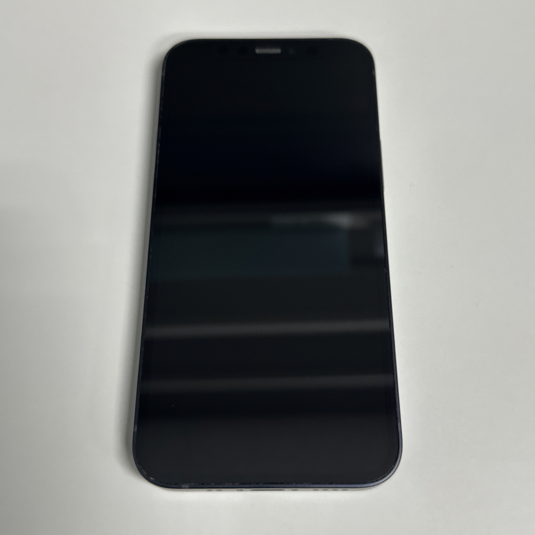 Apple(アップル)のiPhone 12 mini ブラック 256GB スマホ/家電/カメラのスマートフォン/携帯電話(スマートフォン本体)の商品写真
