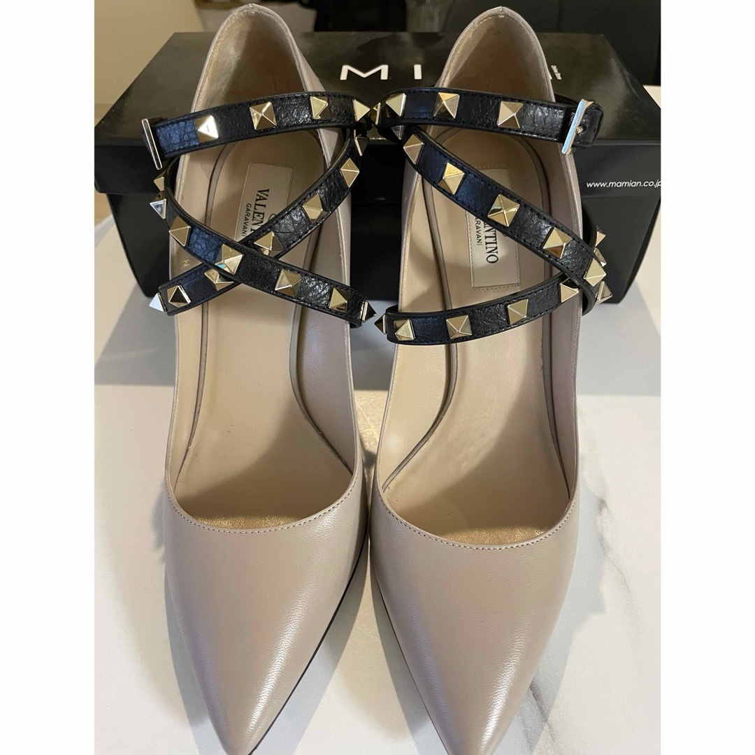 valentino garavani(ヴァレンティノガラヴァーニ)のValentino ヴァレンティノ　パンプス　美品 レディースの靴/シューズ(ハイヒール/パンプス)の商品写真