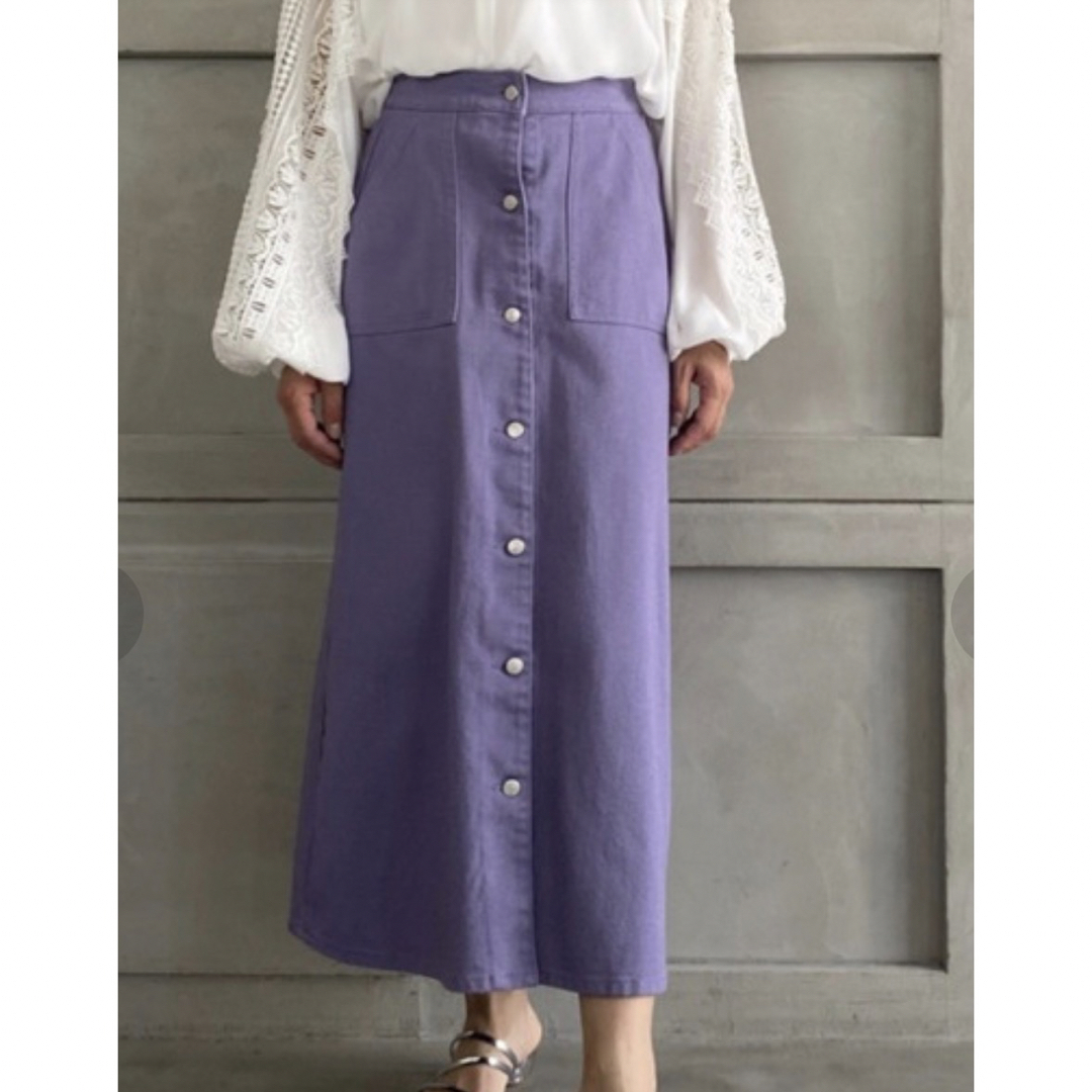 Kastane(カスタネ)のmoment+ カラーヘビーツイル＆デニムベイカーロングフレアスカート　紫 レディースのスカート(ロングスカート)の商品写真