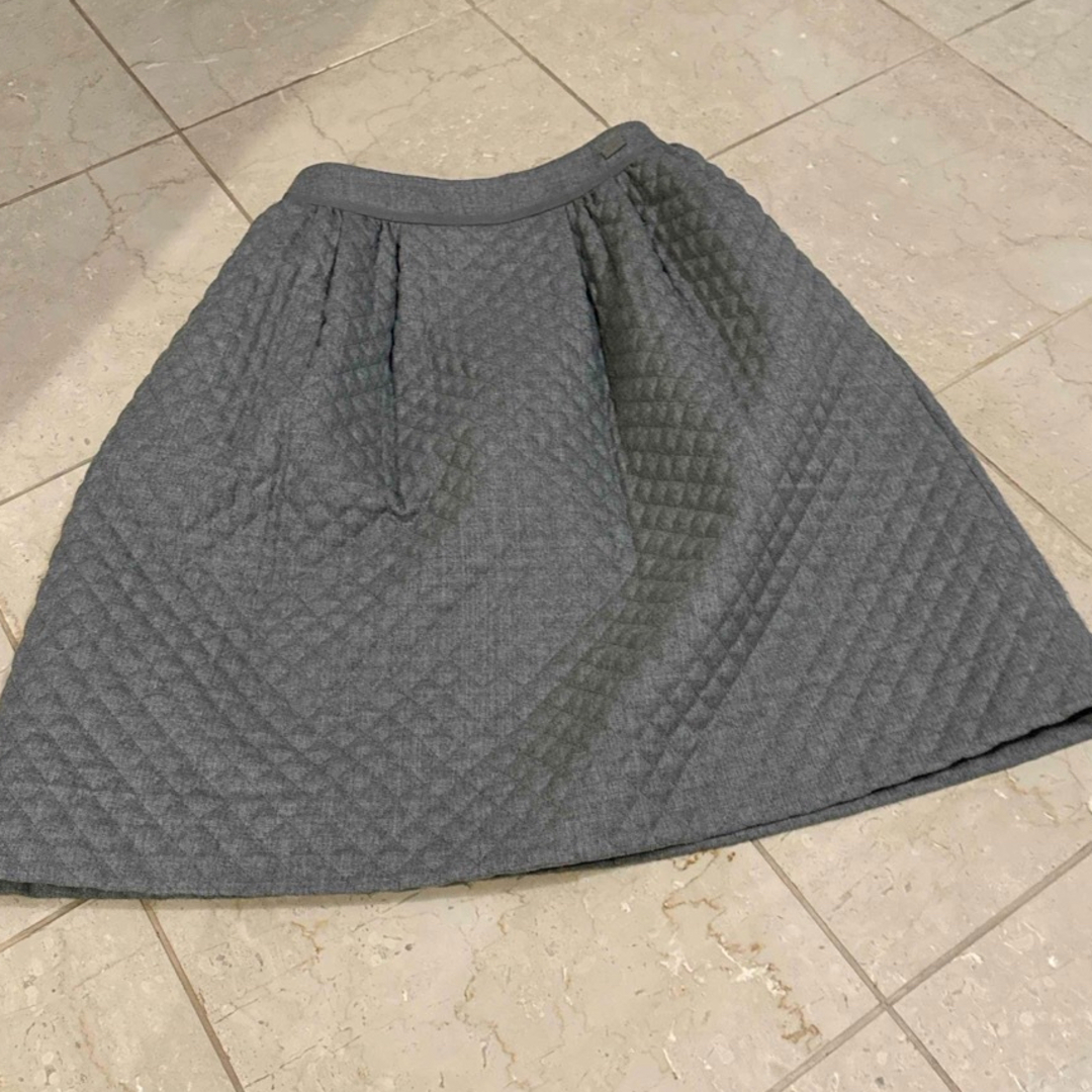 FOXEY(フォクシー)のFOXY　キルティング　スカート　38 レディースのスカート(ひざ丈スカート)の商品写真