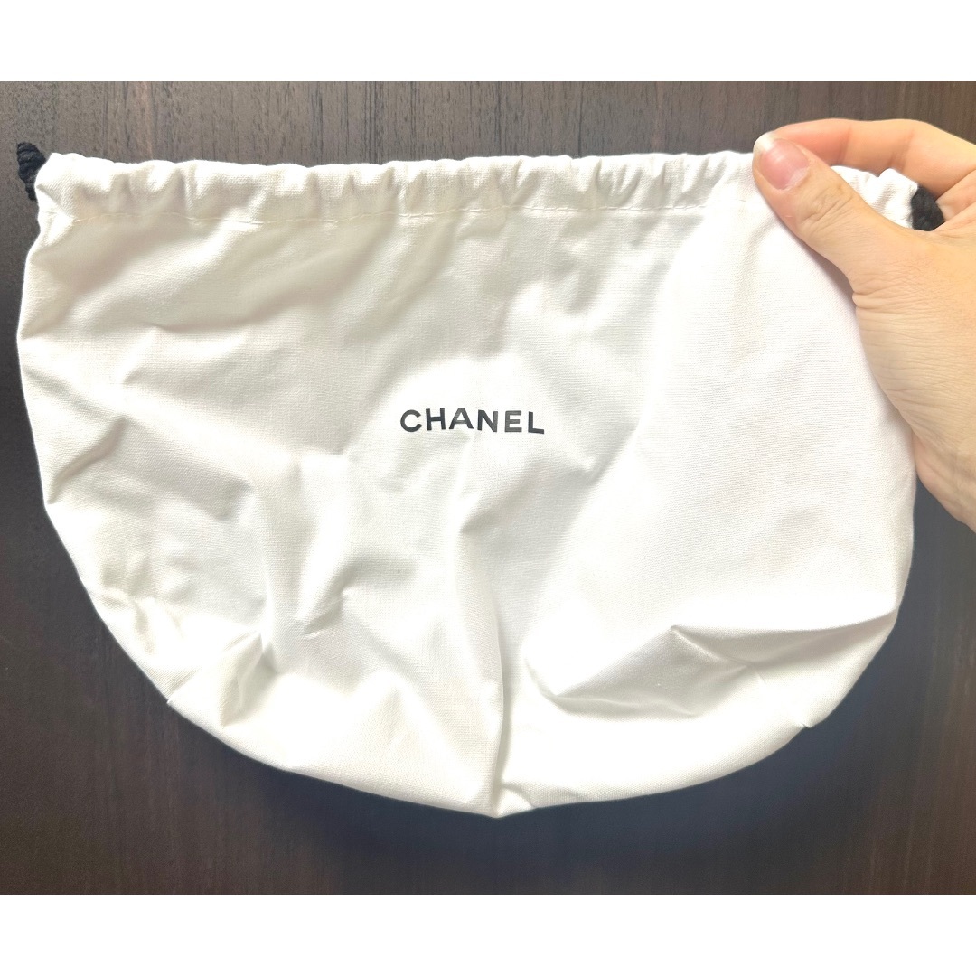 CHANEL(シャネル)のシャネル　CHANEL 巾着ポーチ コスメ/美容のメイク道具/ケアグッズ(ボトル・ケース・携帯小物)の商品写真