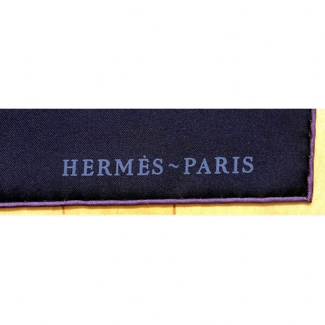 Hermes(エルメス)の【希少】 美品 エルメス カレ90 ローブ•レジェール 花 馬 マルチカラー 黒 レディースのファッション小物(バンダナ/スカーフ)の商品写真