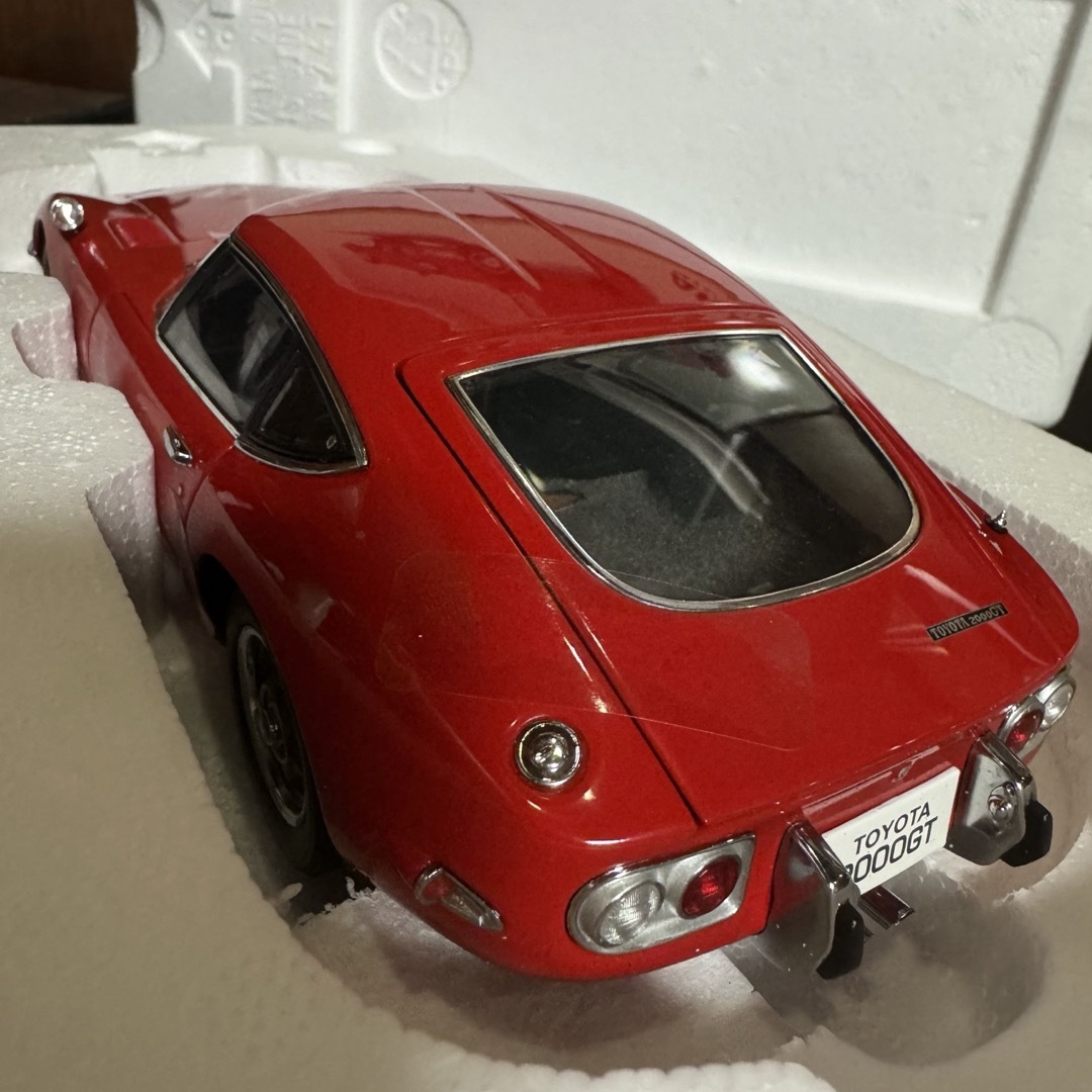 AUTOart - 未展示品 オートアート 1/18 トヨタ 2000GT クーペ レッドの