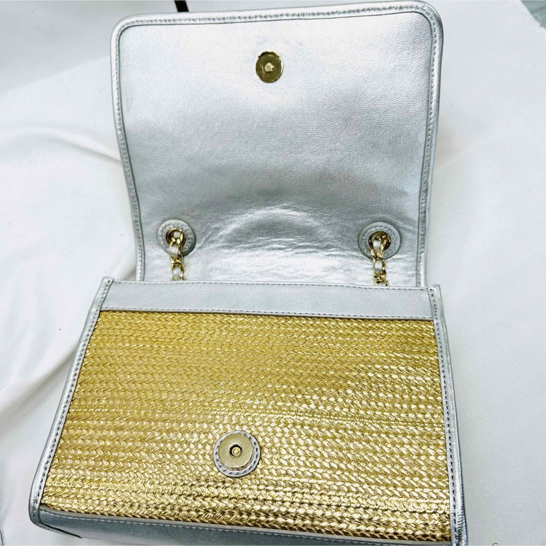 Tory Burch(トリーバーチ)の美品　Tory Burch トリーバーチ　チェーンショルダーバッグ　ゴールド レディースのバッグ(ショルダーバッグ)の商品写真