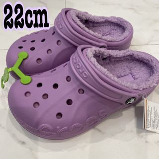 クロックス(crocs)の★新品★送料込み★ボア付きクロックス★サンダル★crocs★22cm(サンダル)