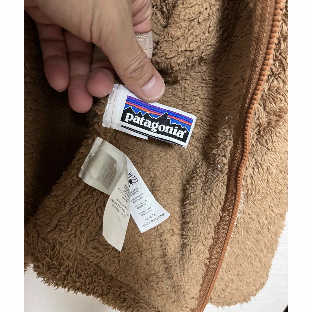 patagonia(パタゴニア)の値下げしました‼️patagonia  キッズ　ボアパーカー　ブラウン キッズ/ベビー/マタニティのキッズ服男の子用(90cm~)(ジャケット/上着)の商品写真