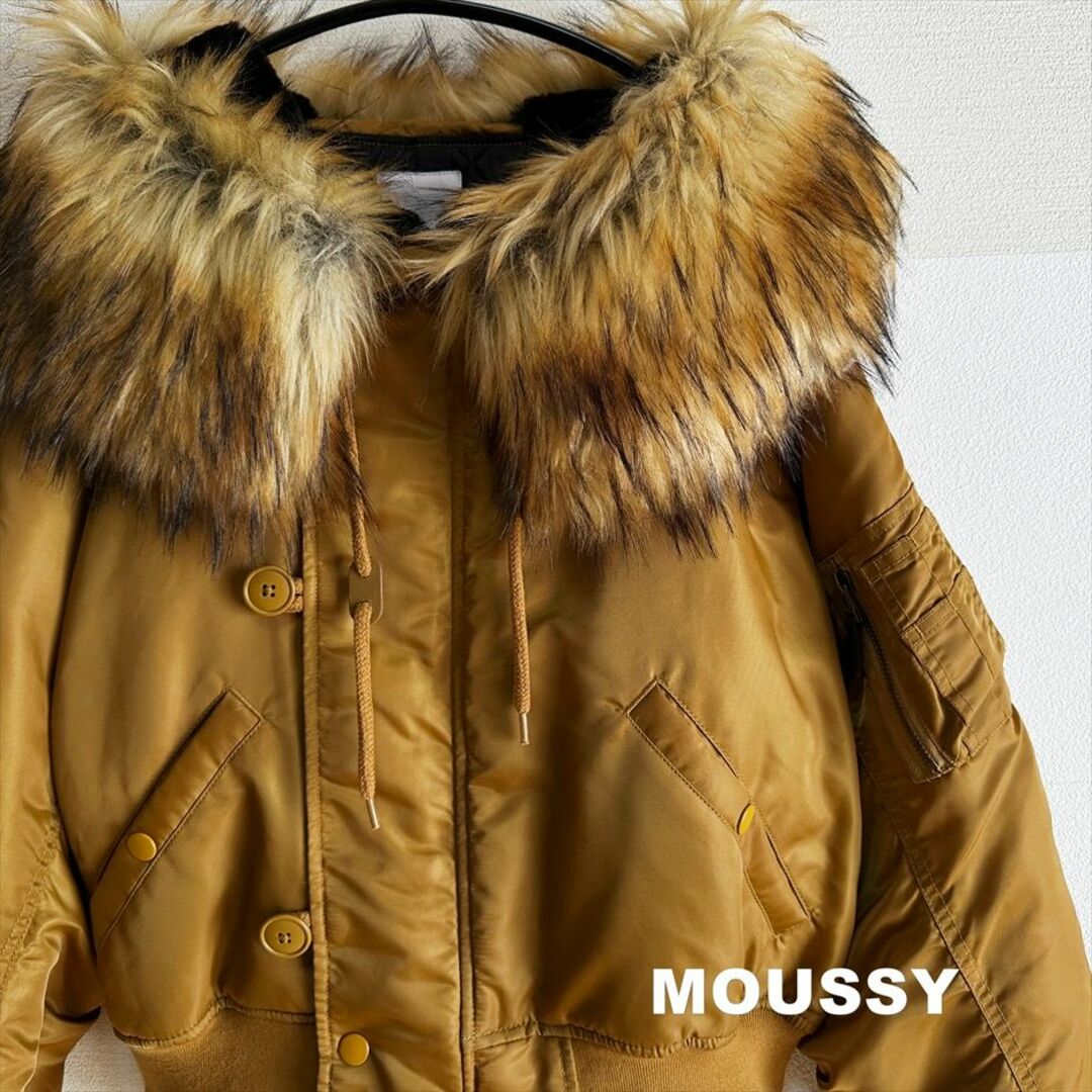 AZUL by moussy(アズールバイマウジー)の【AZUL by MOUSSY】マウジー ゴールドカーキ N2-B ジャケット レディースのジャケット/アウター(ミリタリージャケット)の商品写真