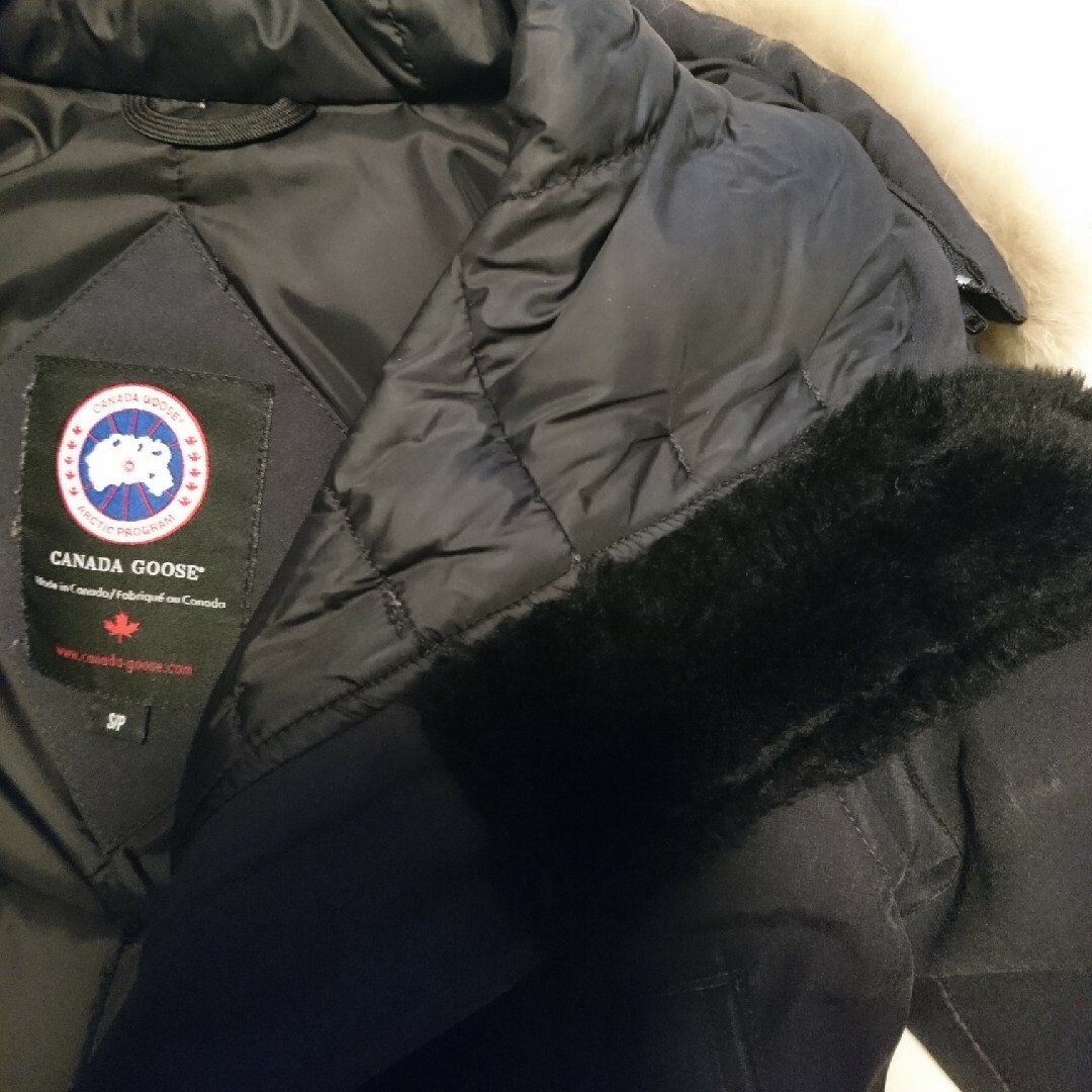 CANADA GOOSE(カナダグース)のカナダグース レディースのジャケット/アウター(ダウンジャケット)の商品写真