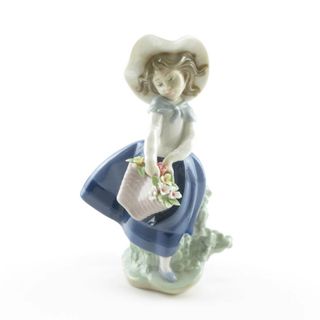 美品 LLADRO リヤドロ 5222 PRETTY PICKINGS きれいな花ばかり フィギュリン 陶磁器 少女 女の子 花かご 置物 陶器人形 SU4853U (置物)