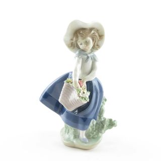 美品 LLADRO リヤドロ 5222 PRETTY PICKINGS きれいな花ばかり フィギュリン 陶磁器 少女 女の子 花かご 置物 陶器人形 SU4856U (置物)