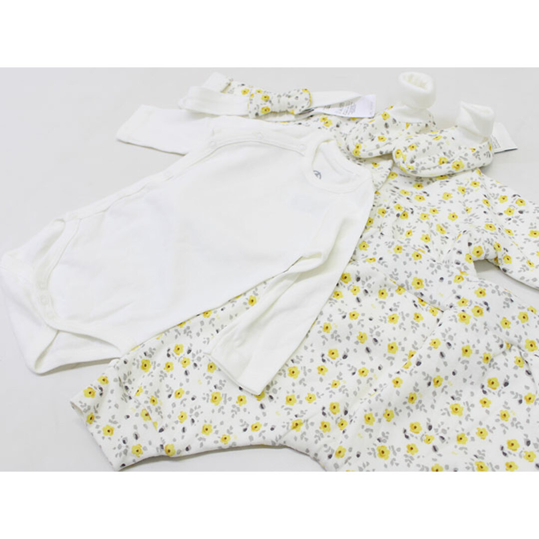 PETIT BATEAU(プチバトー)の【秋冬物 新入荷!】新品 未使用品▲プチバトー/PETIT BATEAU▲60cm(3m) 長袖カーディガン＆ロングパンツ/長ズボン＆カバーオール/ロンパースset/小物 白×黄系花柄 靴下＆ヘアバンド付 出産祝い ギフト【ネット限定】子供 キッズ kids ベビー baby 女の子 春秋冬 tops 812132 キッズ/ベビー/マタニティのベビー服(~85cm)(その他)の商品写真