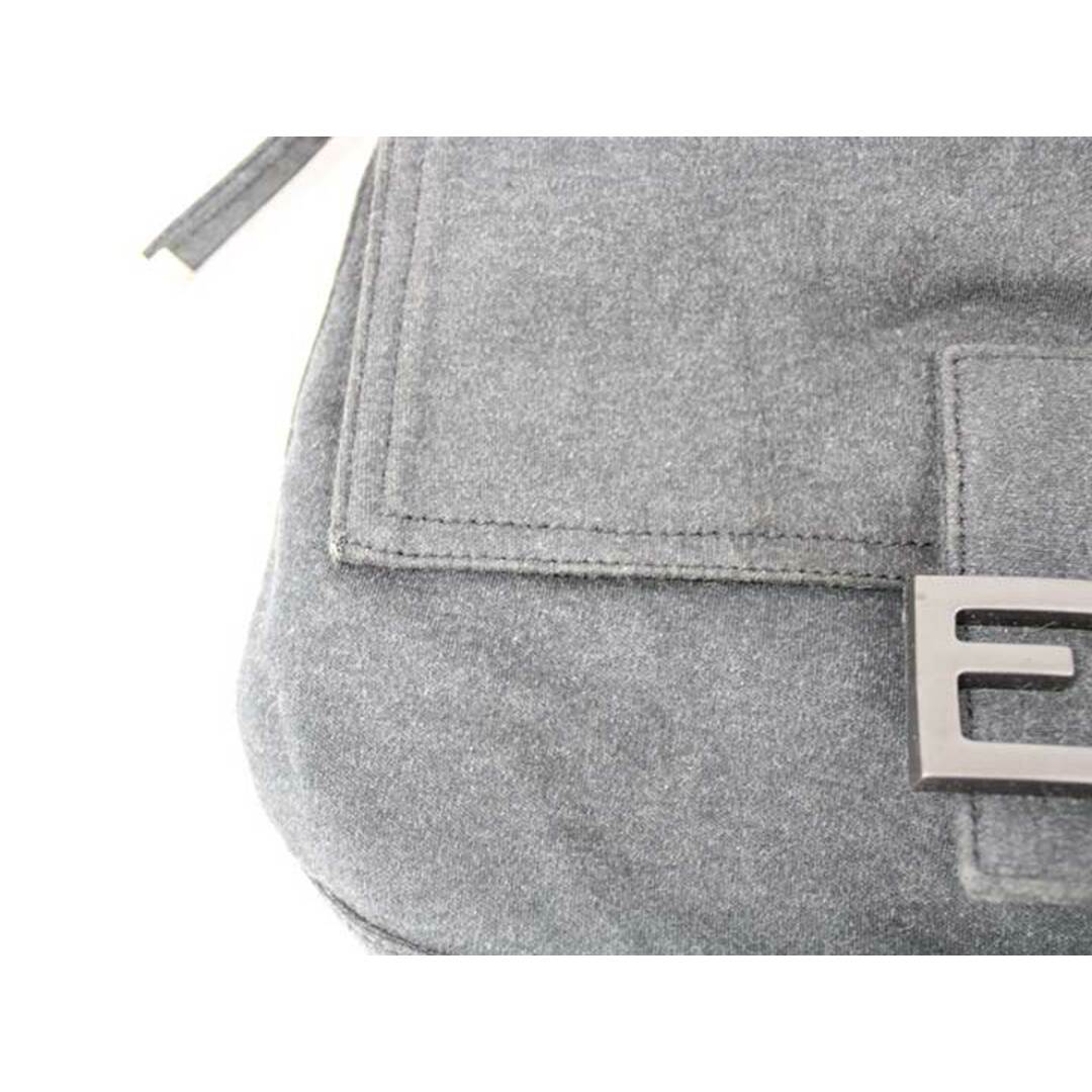 FENDI(フェンディ)の【新入荷】◇FENDI/フェンディ◇マンマバケット/セミショルダーバッグ/354・26325・099/ワンショルダー/BAG/鞄 グレー/灰色 レディース【中古】春夏秋冬 912132 レディースのバッグ(メッセンジャーバッグ)の商品写真