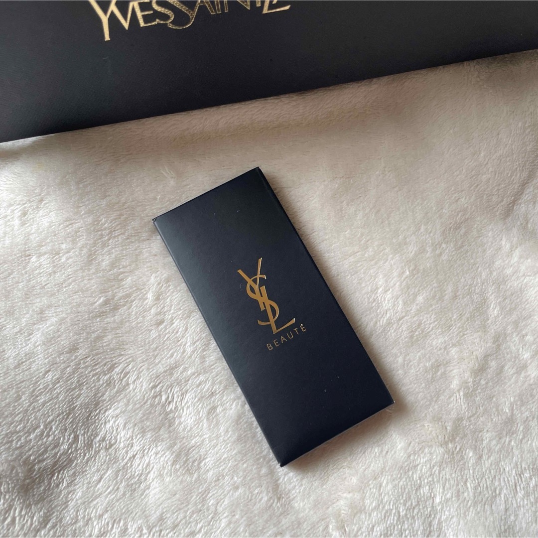 Yves Saint Laurent Beaute(イヴサンローランボーテ)の新品未開封　イヴ・サンローラン　オリジナル　鏡 コンパクトミラー レディースのファッション小物(ミラー)の商品写真