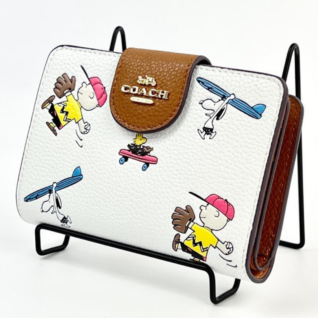 COACH(コーチ)の新品 COACH 財布 コーチ スヌーピー コラボ レザー チョーク 白 可愛い レディースのファッション小物(財布)の商品写真