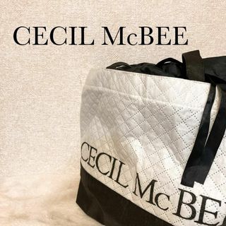 セシルマクビー(CECIL McBEE)の美品✨CECIL McBEEセシルマクビーセミショルダーバッグトートバッグ黒白(ショルダーバッグ)