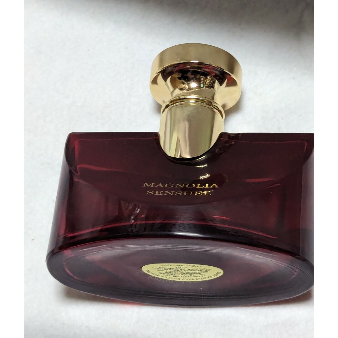 BVLGARI(ブルガリ)のブルガリスプレンディダマグノリアセンシュアルオードパルファム100ml コスメ/美容の香水(香水(女性用))の商品写真