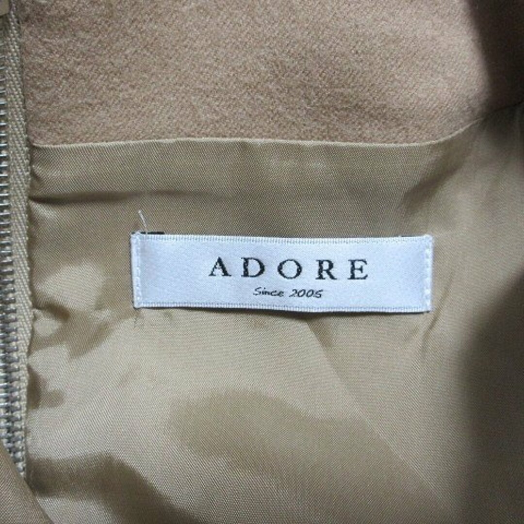 ADORE(アドーア)のアドーア 美品 長袖 ワンピース ひざ丈 バックジップ ベージュ IBO45 レディースのワンピース(ひざ丈ワンピース)の商品写真