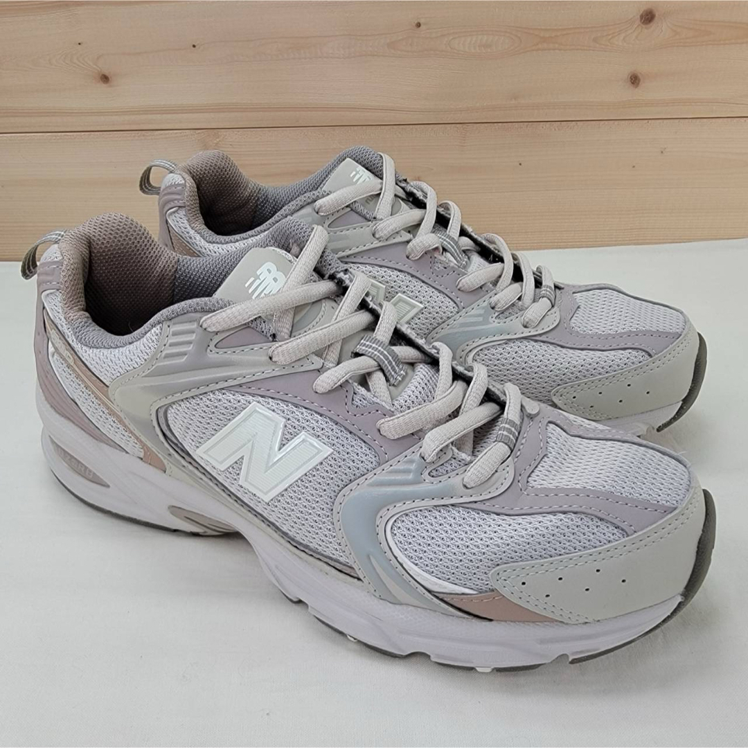 ニューバランス　新品スニーカー　NEW BALANCE MR530KOB 25㎝