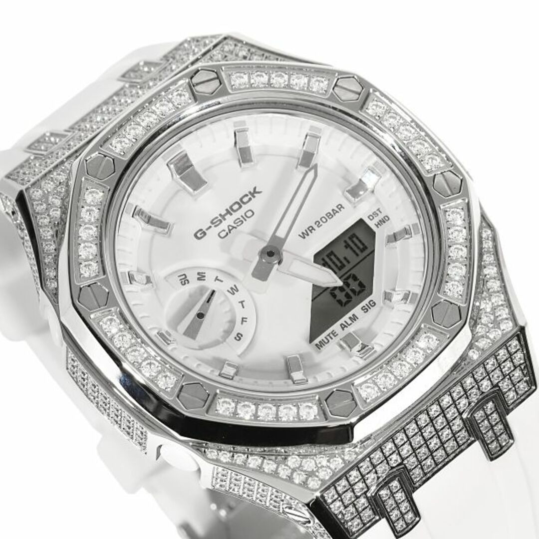 G-SHOCK(ジーショック)のG-SHOCK カシオーク GMA-S2100 ミドルサイズ メタル カスタム ホワイト文字盤 ラバーバンド CZダイヤ（キュービックジルコニア）シルバー ステンレス製 ホワイトベルト メンズの時計(腕時計(アナログ))の商品写真